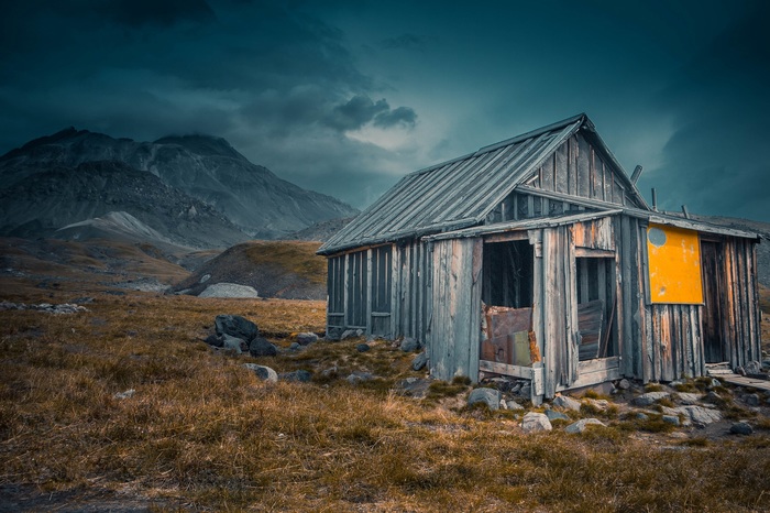 House of volcanologists under Bezymyanny volcano. - The national geographic, The photo, House, Volcano, Kamchatka, Bezymianny Volcano, Volcanology