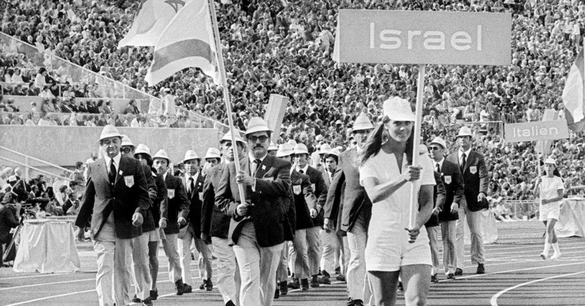 Мюнхен 1972 г. Мюнхенская олимпиада 1972. Теракт в Мюнхене 1972 на Олимпиаде. Олимпийская сборная Израиля 1972. Мюнхен олимпиада 1972 Олимпийская деревня.