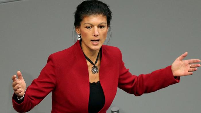 They wanted to see Russia as a counterweight to the United States in the G8 - Russia, Sarah Wagenknecht, Politics, USA, Bright side