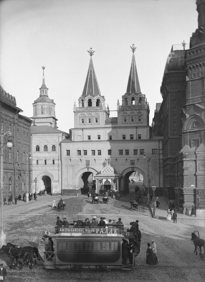 On June 7, 1872, the construction of the city's first horse-drawn railway began in Moscow. - Glavarkhiv, Horsecar, Story, Moscow