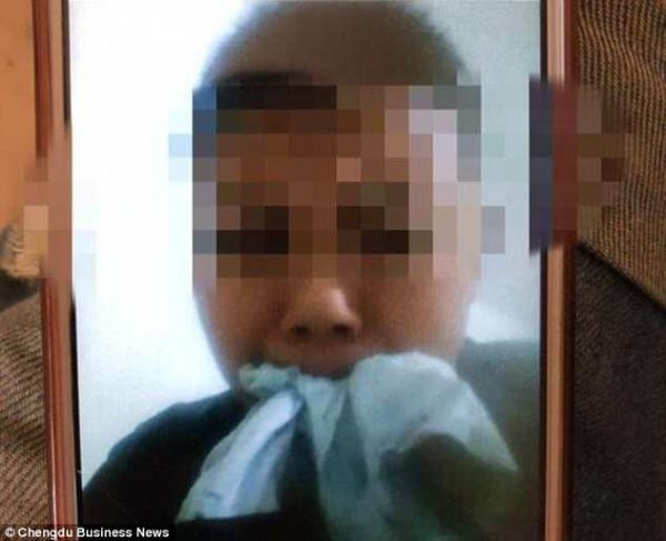 A 13-year-old schoolboy staged his kidnapping to earn money for a new phone. - The photo, Abduction, Divorce, Asians, Longpost