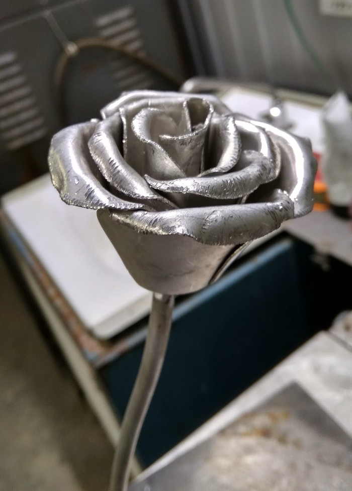 Роза из листового металла мастерская