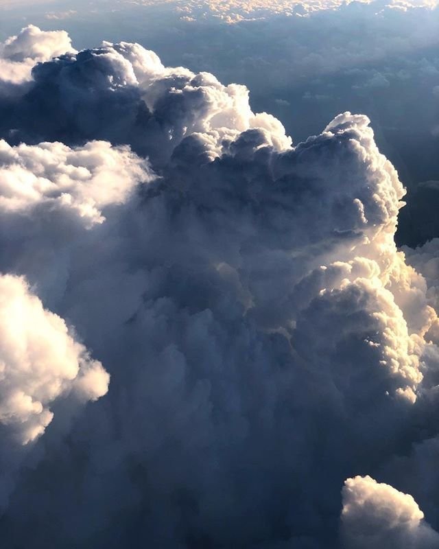 From the porthole - Airplane, Clouds, The photo