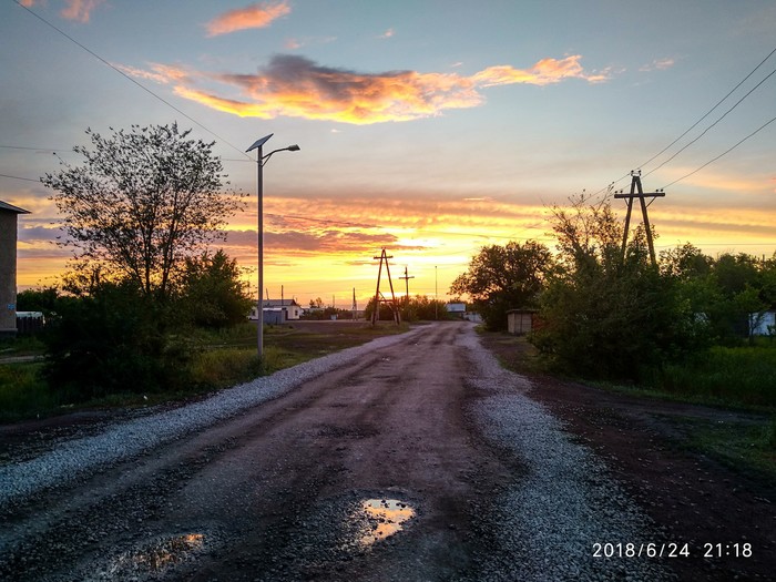 Небо в огне - Мобильная фотография, Моё, Поселок, Закат