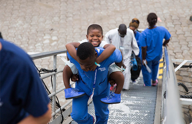 The legs of an 11-year-old girl were twisted 180 degrees. - Interesting, Peace, Cameroon, Girl, Legs, Disease, Operation, Longpost