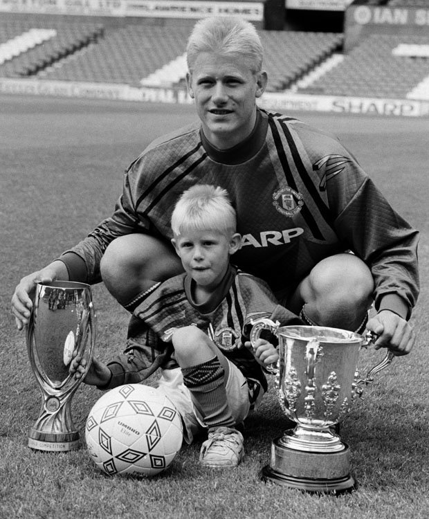 Dad can be proud of his son. - Football, 2018 FIFA World Cup, , Denmark, Goalkeeper