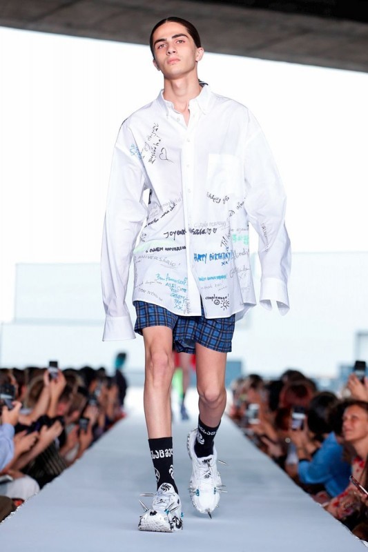 Vetements Spring-Summer 2019 collection was shown in Paris. - Fashion, Cloth, Longpost