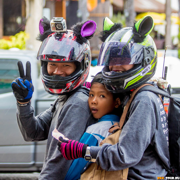 Ушки на макушке Таиланд, Паттайя, Люди, Мотоциклисты, Шлем, Милота