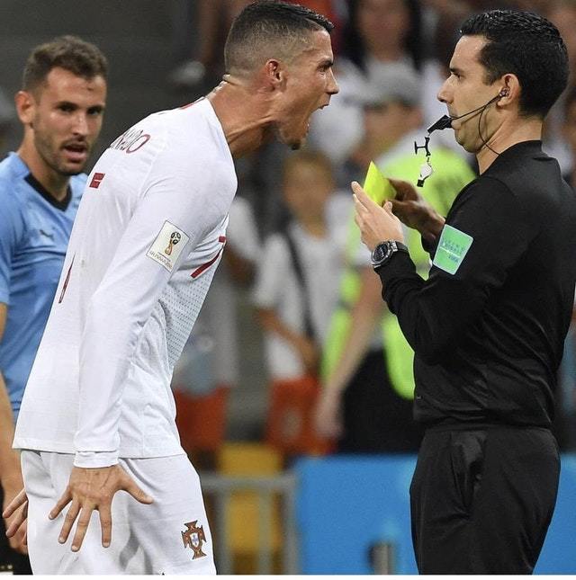 Cristiano Ronaldo disagrees with the referee and receives a yellow card - Cristiano Ronaldo, Football, Yellow card