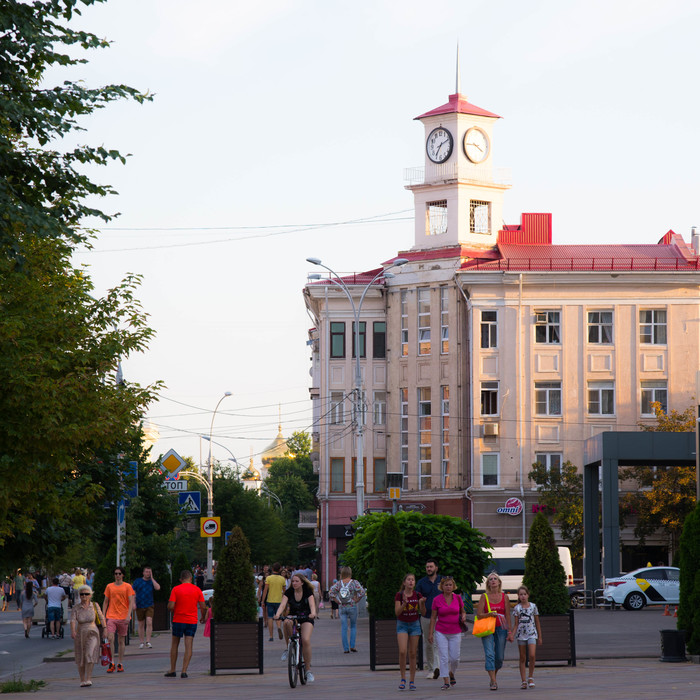 Every city has its own house with a clock - My, Krasnodar, Clock, Tower, Russia, Heritage, Evening, Summer, The photo