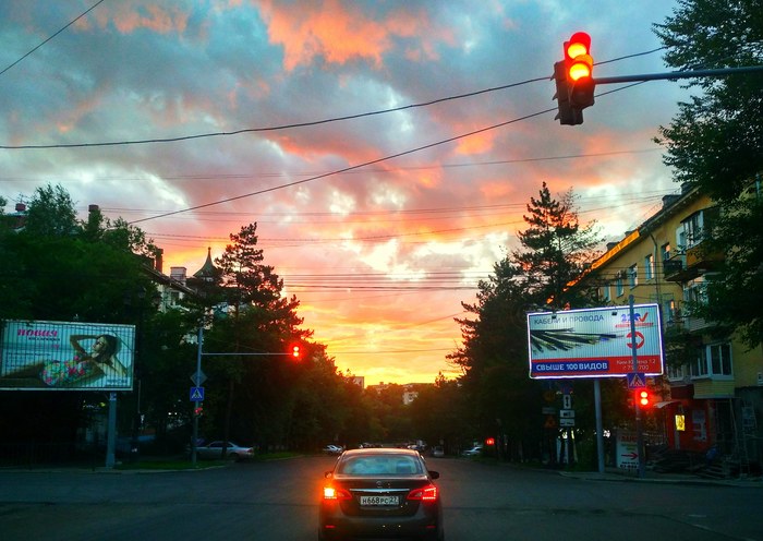Fiery sunset of Khabarovsk - My, Sunset, Evening, The street, Khabarovsk