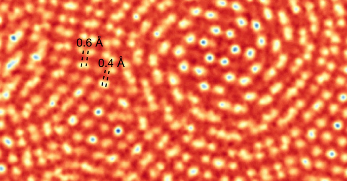Фотография атома в электронном микроскопе