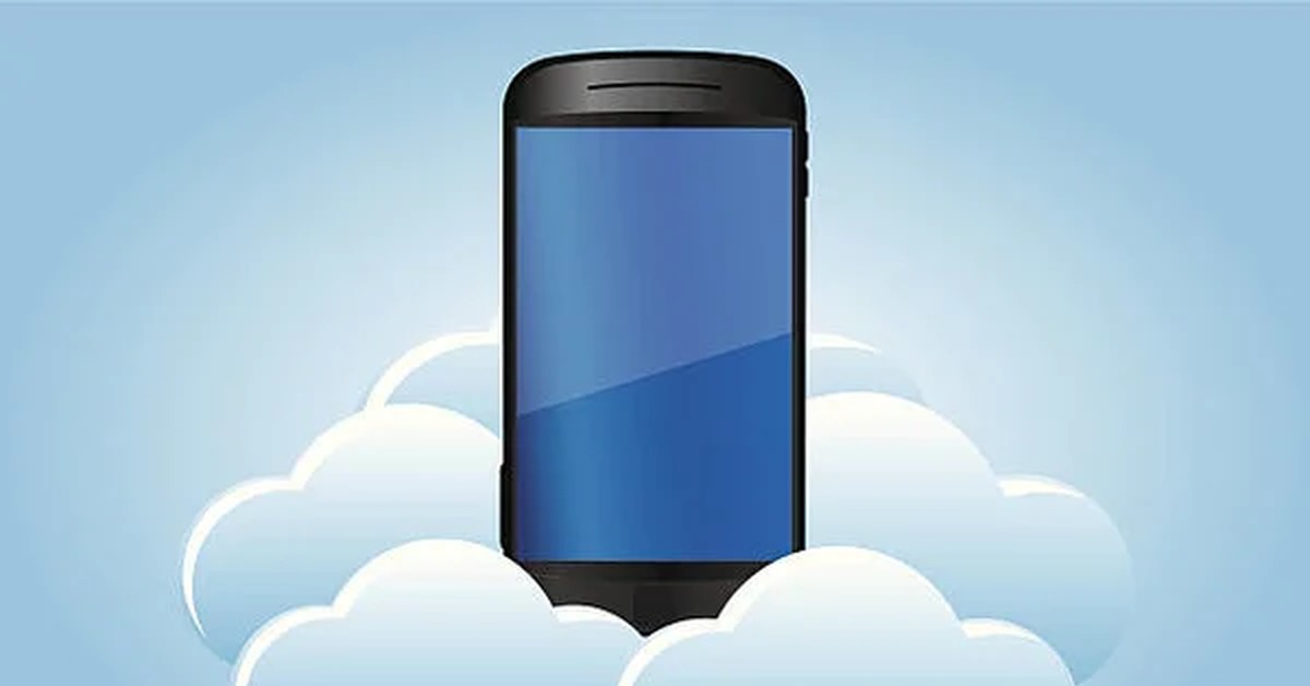 Видео с телефона в облако. Что такое облако в телефоне. Человек со смартфоном облако. Облако со смартфоном ключ. Телефон облакочен.