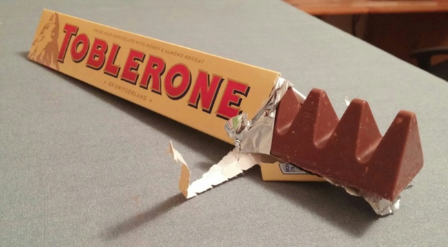 Производитель Toblerone вернёт оригинальный дизайн шоколада после возмущений британцев - Toblerone, Шоколад, Вес