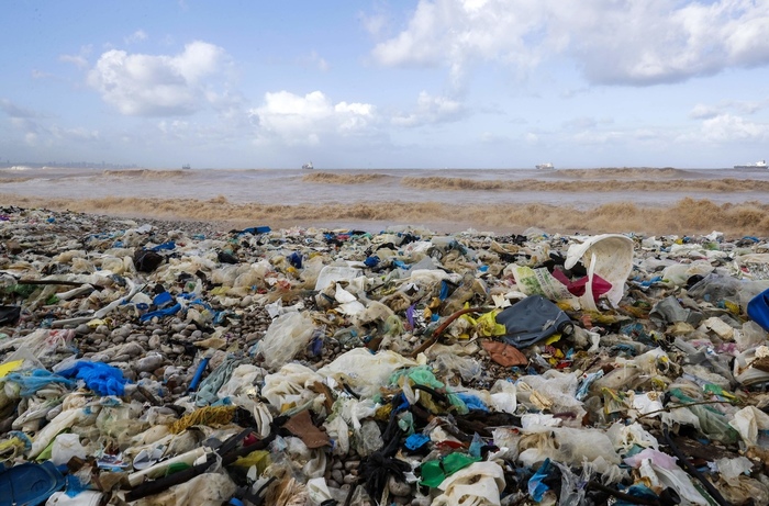 plastic storm - Ecology, Garbage, Lebanon, Pollution, Ecosphere, Longpost, Plastic, Storm, Waste