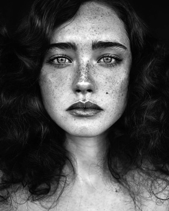 Портреты #12 (ч/б) черно-белое фото, красивая девушка, Портрет, веснушки, длиннопост