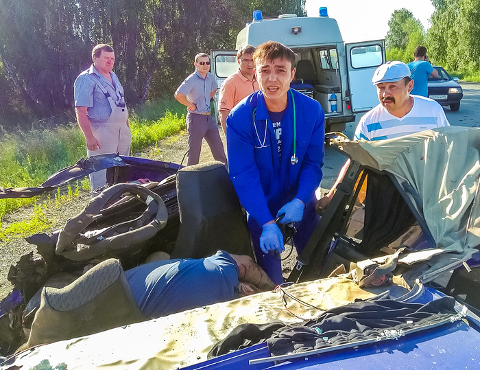 Look into the hero's face! - My, Road accident, Heroes, Chelyabinsk region, Dolgoderevenskoye, Paramedic, Longpost, Ambulance, Ambulance paramedic