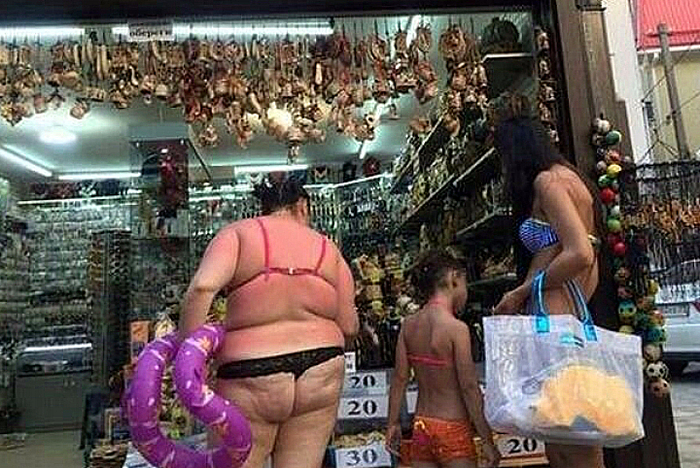 In Sochi, a curvaceous tourist entered the market in a lace thong - My, Resort, Sea, Anapa, Sochi, Gelendzhik, Society