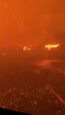 Внутри лесного пожара в калифорнии