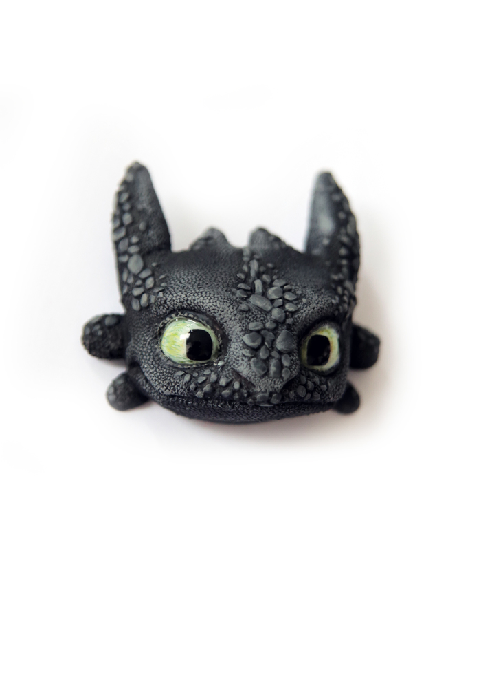 Toothless (brooch/magnet) - My, Toothless, How to train your dragon, Handmade, Creation, Лепка, Sculpture, Brooch, Magnet, Longpost