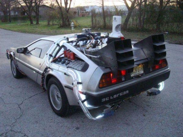 DeLorean — всемирно известная «машина времени» из трилогии фильмов «Назад в будущее» - Моё, Delorean, Машина времени, Назад в будущее, Известная, Машина, Марти Макфлай, Длиннопост, Назад в будущее (фильм)