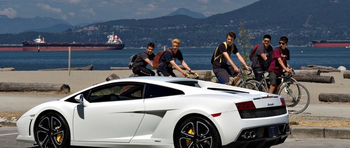 Турист арендовал Lamborghini и получил 33 штрафа за три часа - ОАЭ, Ламбарджини, Штраф, Дубай, Новости, Lamborghini