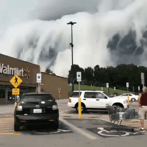 In the state of Illinois, USA, shelf clouds before a thunderstorm formed into something resembling a frozen tsunami. Looks apocalyptic. - Clouds, Nature, Apocalypse, GIF