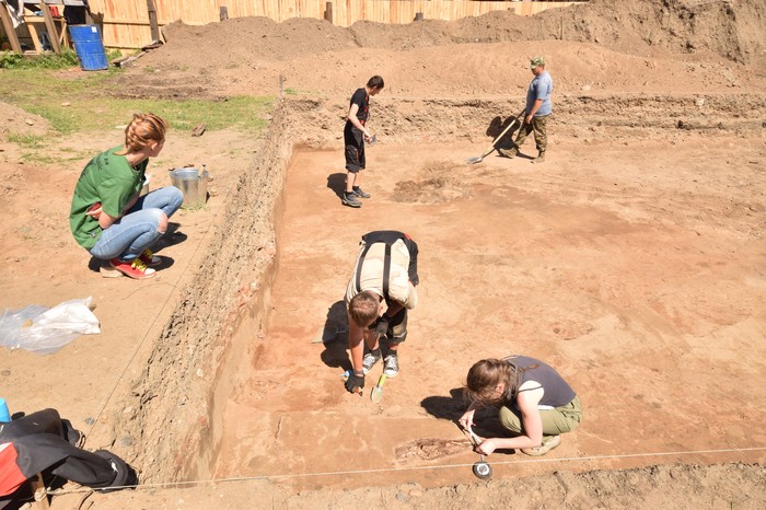 One day in the life of an archaeological expedition. - My, Archeology, Architecture, Excavations, Work, Necropolis, Longpost