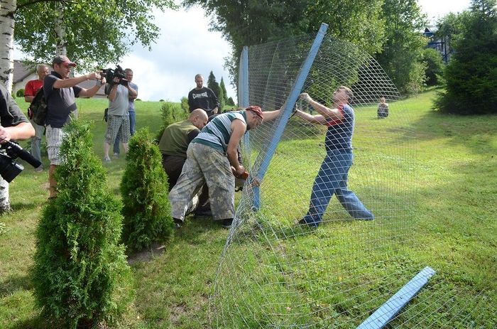 Fences invisible to officials, or how residents of Toksovo liberated the shore of the lake - , Lawlessness, Toskovo, Longpost, Lake, Fencing, Russia