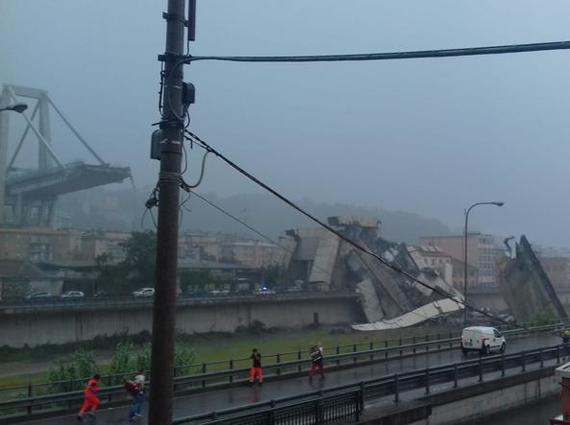 Road bridge collapses in Italy, killing dozens - Catastrophe, Italy, Bridge, Longpost, news, Negative