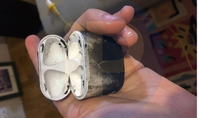 Belarusian Apple wireless headphones exploded in his pocket - AirPods, Apple, Explosion, news, TUT by, iPhone, Longpost