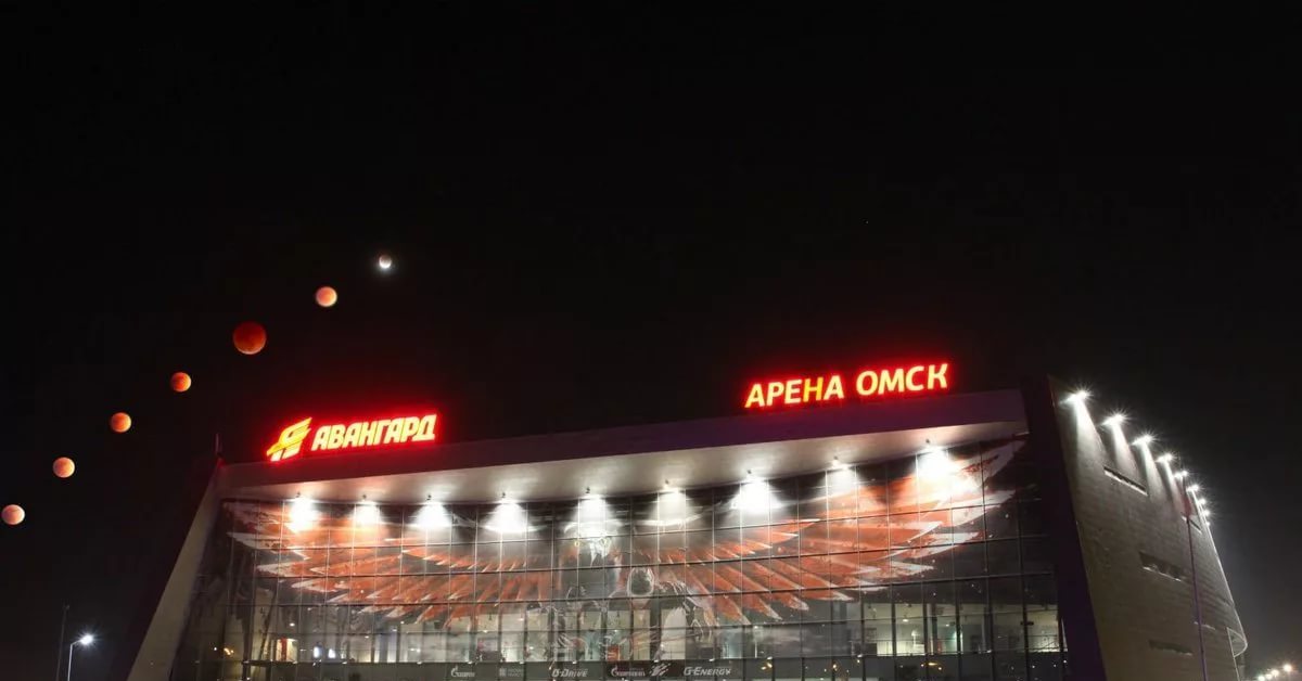 Арена омск фото. Арена Авангард Омск. Арена хк Авангард в Омске. Стадион Омск Арена. Хоккейная Арена в Омске.