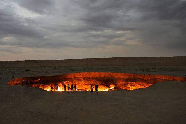 Gas crater Darvaza, Turkmenistan. - Turkmenistan, Darvaza, The crater Darvaza, Nature, Longpost