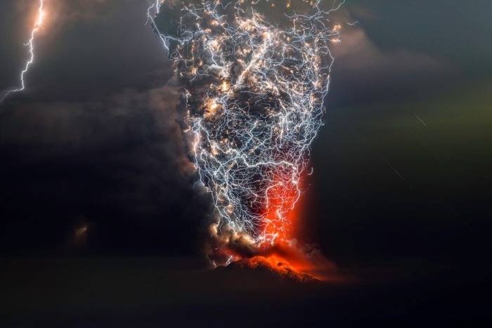 This is too epic to be true... - The photo, Nature, Volcano, Lightning, Thunderstorm, Landscape, beauty, Epic