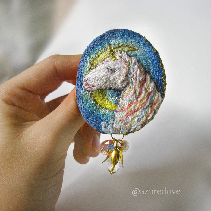 Embroidered brooch-pendant Moon Unicorn - My, Unicorn, Rainbow Unicorn, Satin stitch embroidery, Embroidery, Longpost, Needlework, Needlework without process