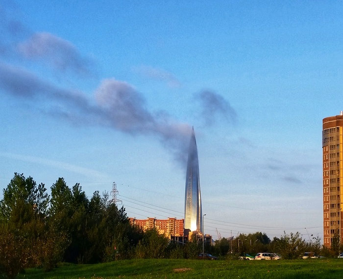 The cloud caught on the tower - My, A golden cloud slept in the night., Lakhta Center