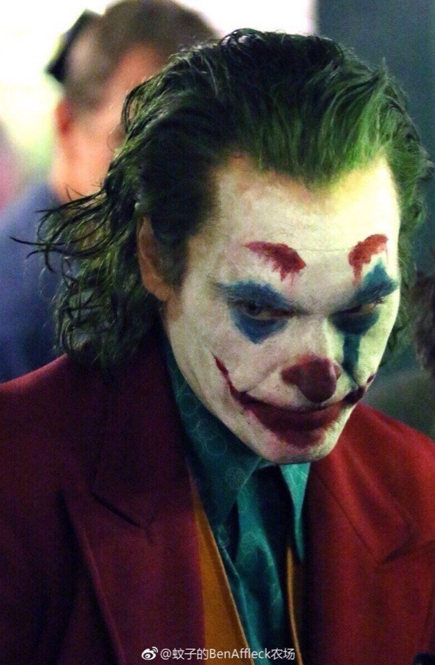 Joaquin Phoenix as the Joker. - Joaquin Phoenix, Joker, Clown, Actors and actresses, Image, Dc comics, Photos from filming, Longpost