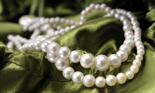 How to tell real pearls from fake ones - Pearl, Real, Fake, Differences
