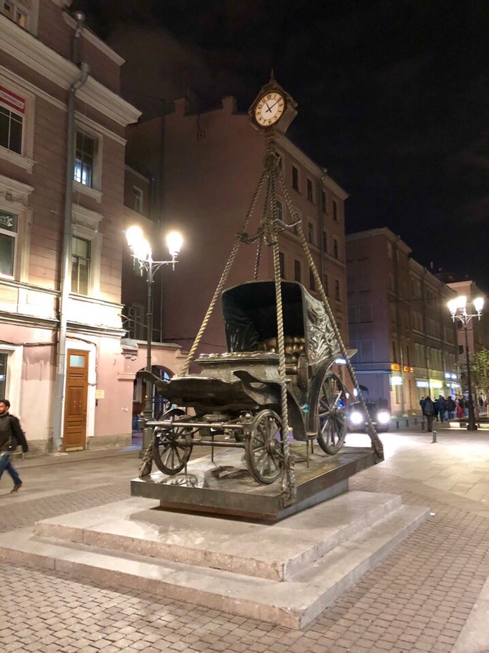 Monument to the carriage in the center of St. Petersburg turned into ... - Roseanism, Shame, Change of epochs, Longpost