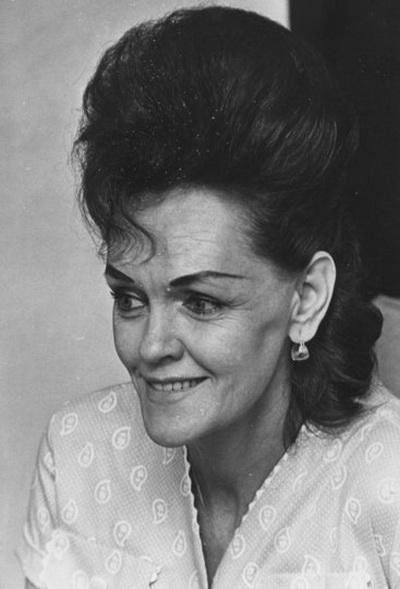 Жестокое убийство и пофигизм | Пикабу