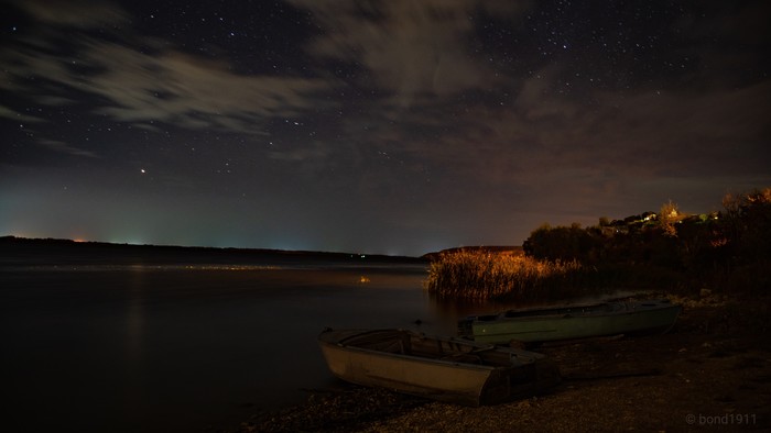 Bank of the Volga near the cottages of the village of Ermakovo, Samara region - My, Volga, Samara Region, Night, A boat, Volga river