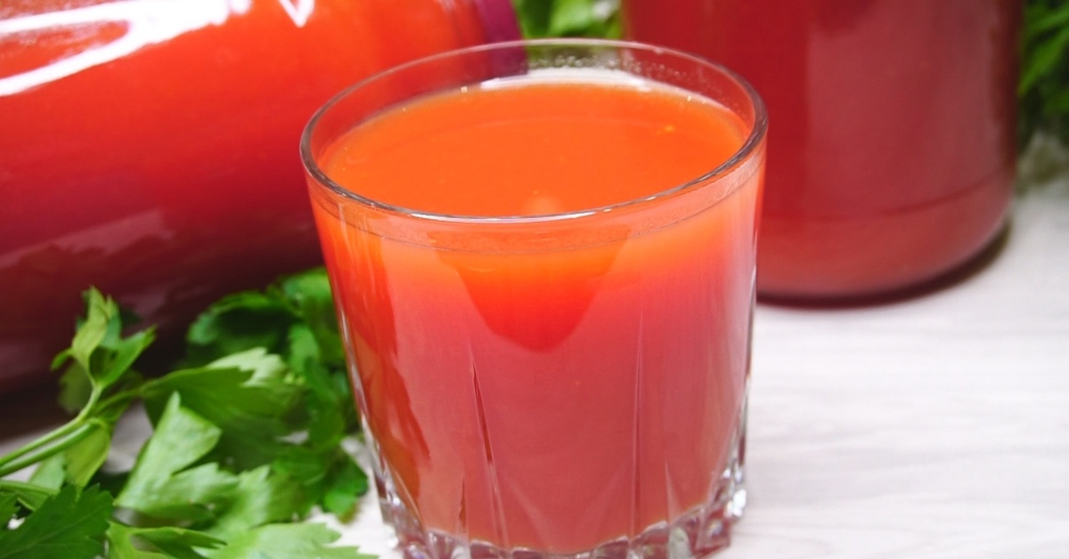 Томатный сок пить на ночь. Томатный сок. Томатный сок на зиму. Вкусный томатный сок. Томатный сок вкусно сок.