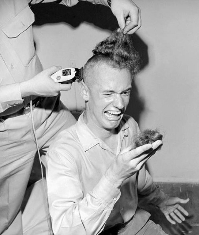The process of cutting the haircut of an American army recruit, 1962 - USA, Story, Army, Fur seal, Recruits, Monday is a hard day