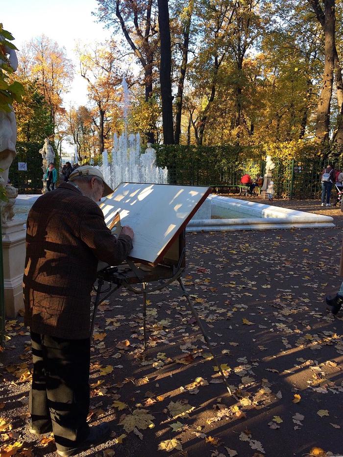 A draftsman behind a drawing board in an autumn park. - My, Beginning photographer, Mobile photography, iPhone 5s, Saint Petersburg, Summer garden