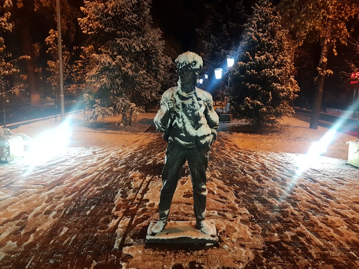 Almost like in the movie ... Only the trees have grown ... - My, Viktor Tsoi, Almaty, Choi, Needle, Monument, Celebrities