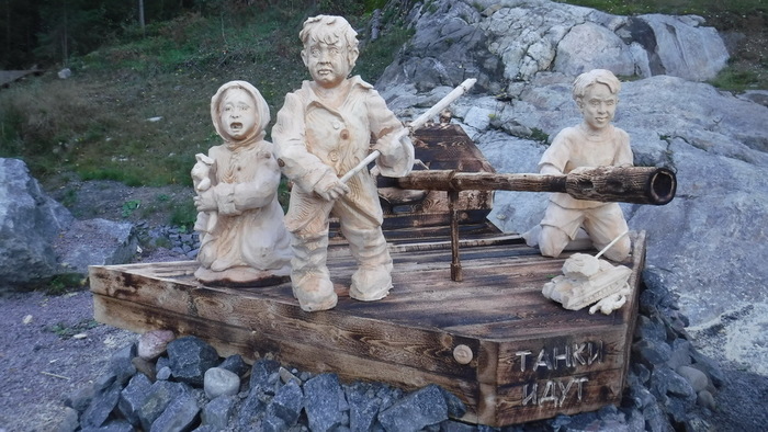 Tanks are coming - Chainsaw sculpture, , Карелия, Chainsaw, Sculpture, Alexander Ivchenko, My, Longpost, Video, The festival