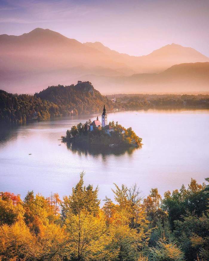 House on the lake. - Slovenia, Lake, The photo