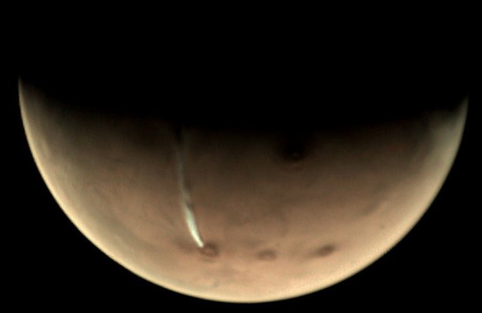 For the second month now, a strange cloud has been hanging over Mars, surprising scientists - Space, Mars, Clouds, Phenomenon, Mystery, Longpost, Extraterrestrial volcanoes