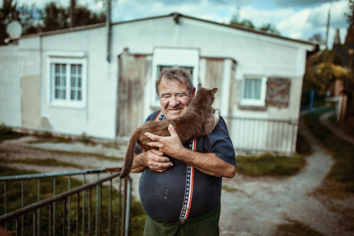 Return of the prodigal cat - The photo, Old men, cat, Milota