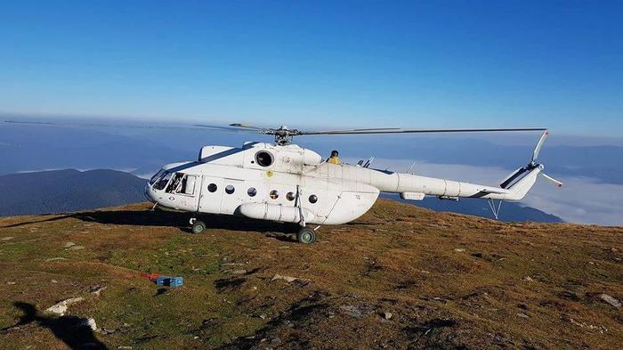 Лучше гор может быть только вертолёт в горах )